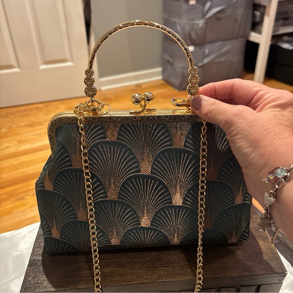 Source Unknown Gold and Black Art Deco Clutch - Picture 7 of 13